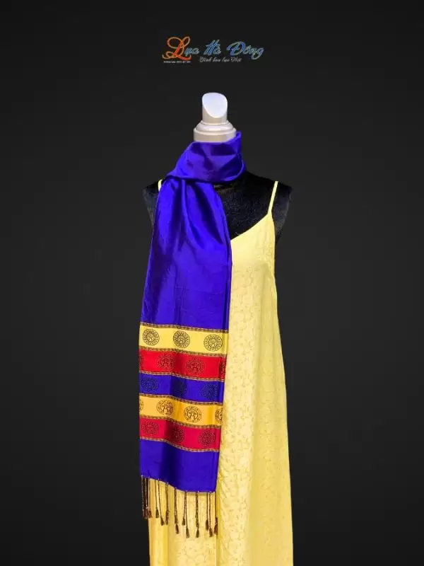 Khăn Lụa Cổng Làng Hà Đông