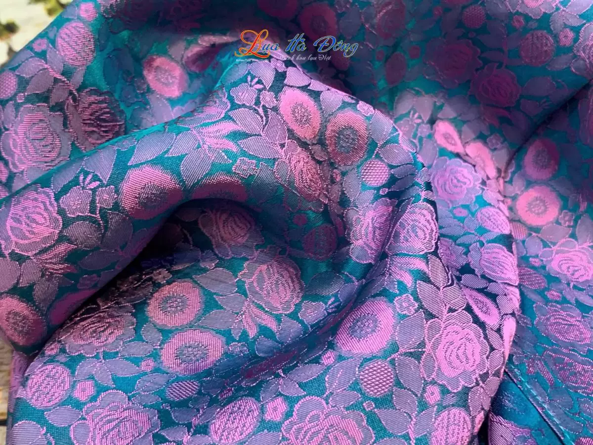 Khăn lụa dài họa tiết hồng thọ tím xanh