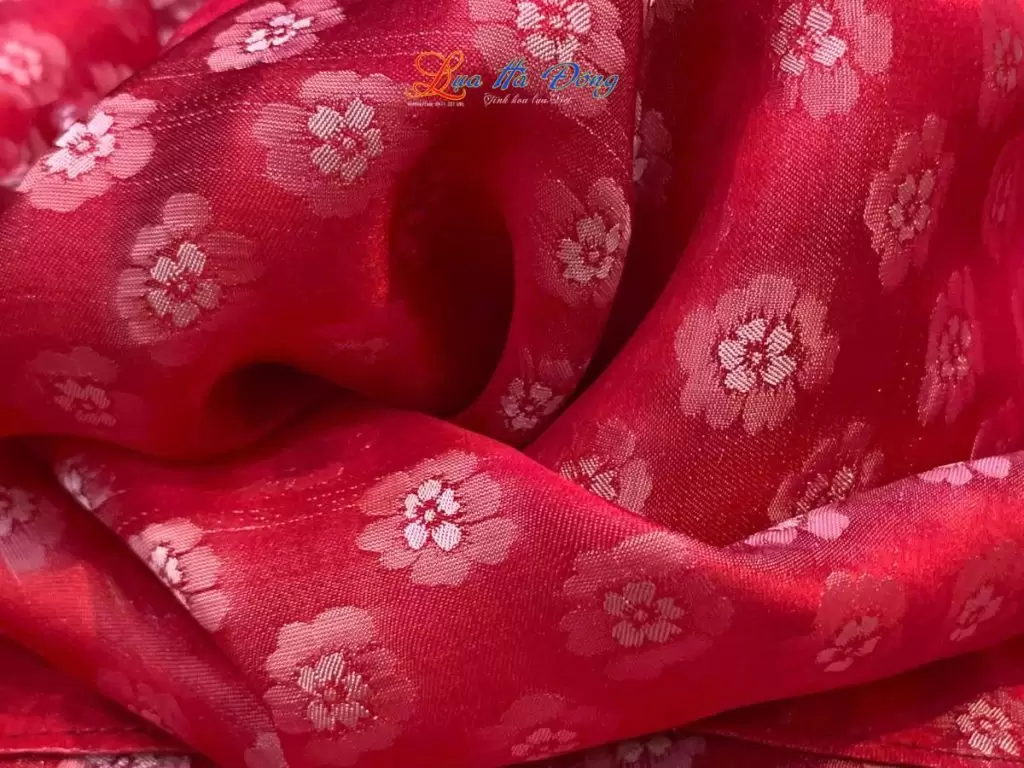 Khăn lụa dài họa tiết hoa đào đỏ
