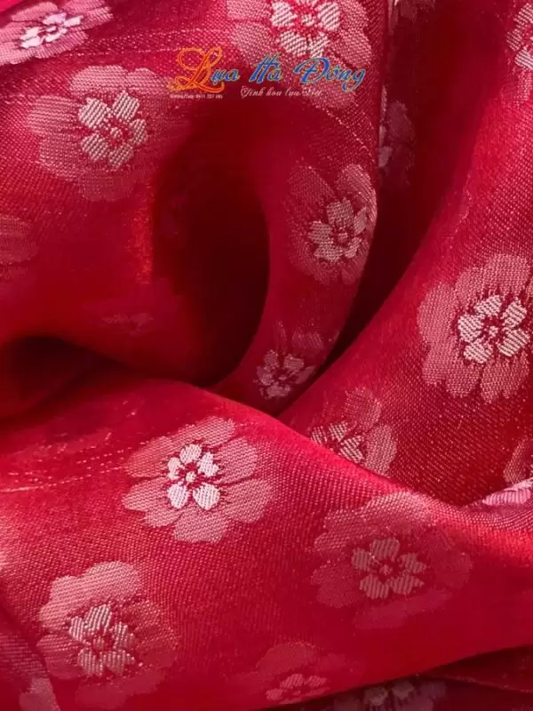 Khăn lụa dài họa tiết hoa đào đỏ
