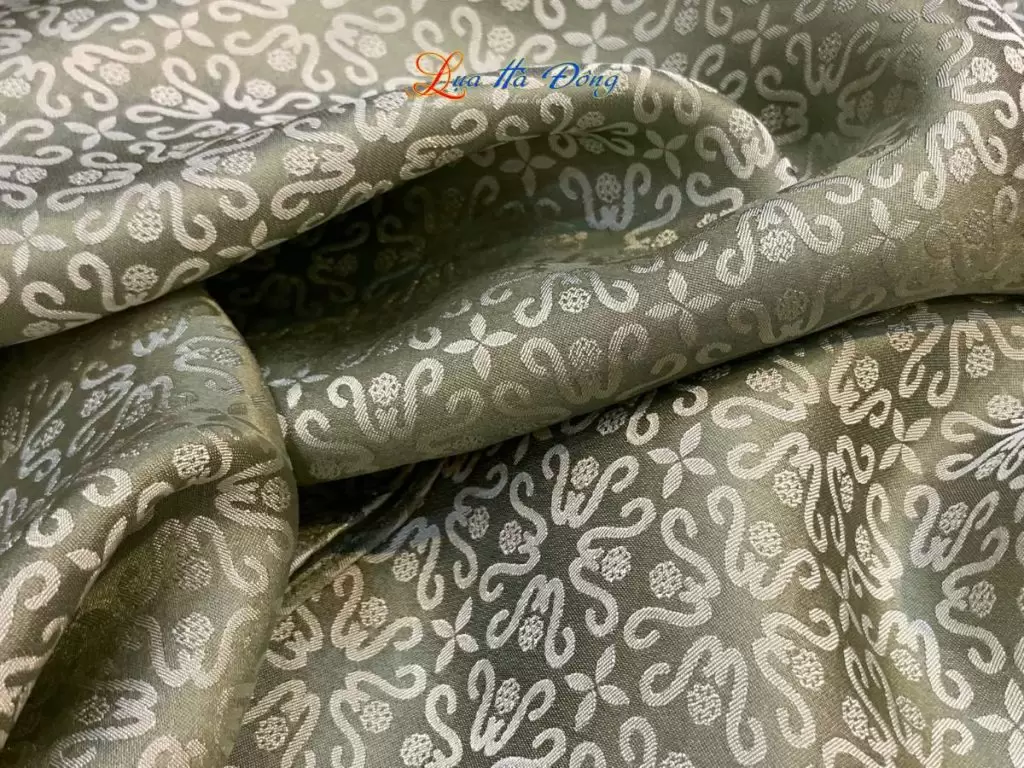 Khăn lụa dài họa tiết hoa thị xanh rêu