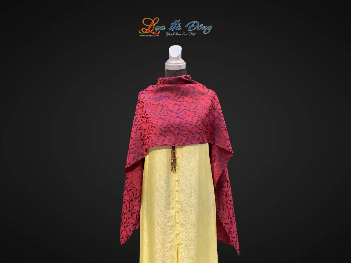 Khăn lụa dài họa tiết đuôi công đỏ