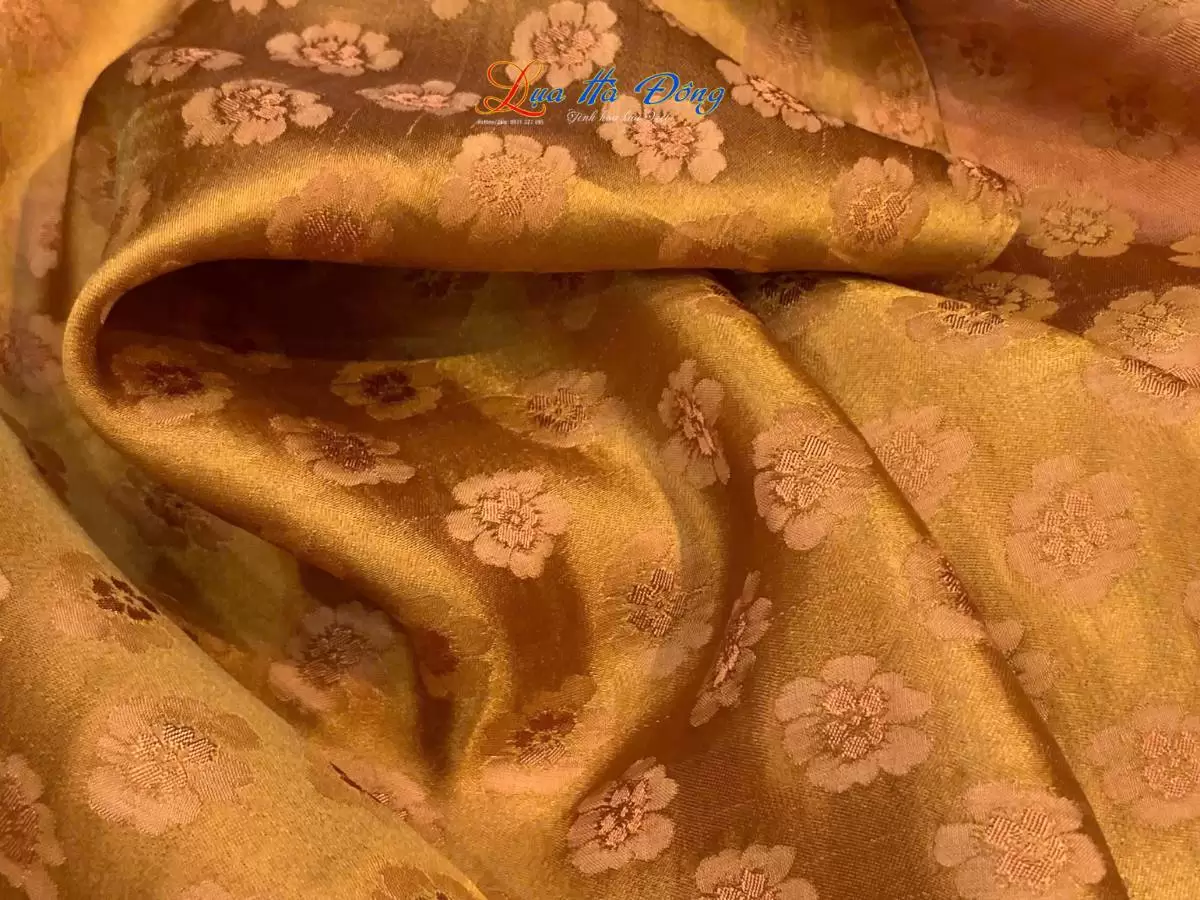 Khăn lụa dài họa tiết hoa đào vàng đồng