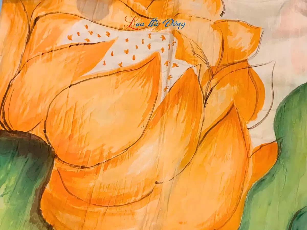 Khăn lụa tơ tằm vẽ tay hoa sen