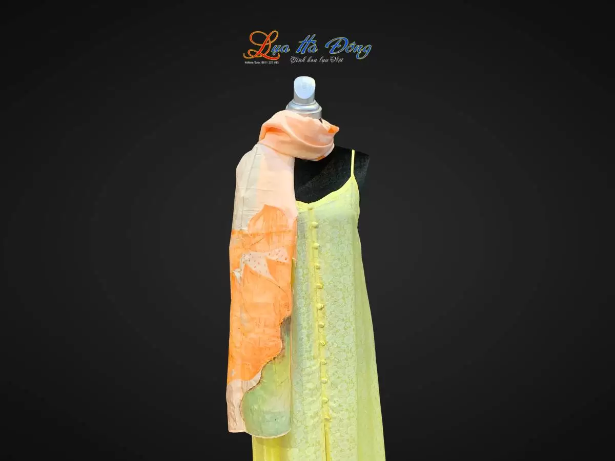 Khăn lụa tơ tằm vẽ tay hoa sen