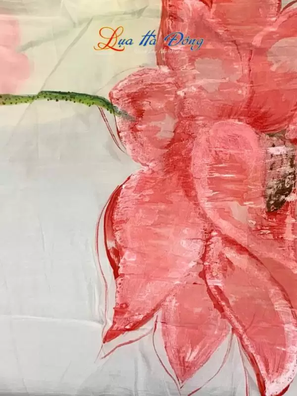 Khăn lụa tơ tằm vẽ tay hoa sen