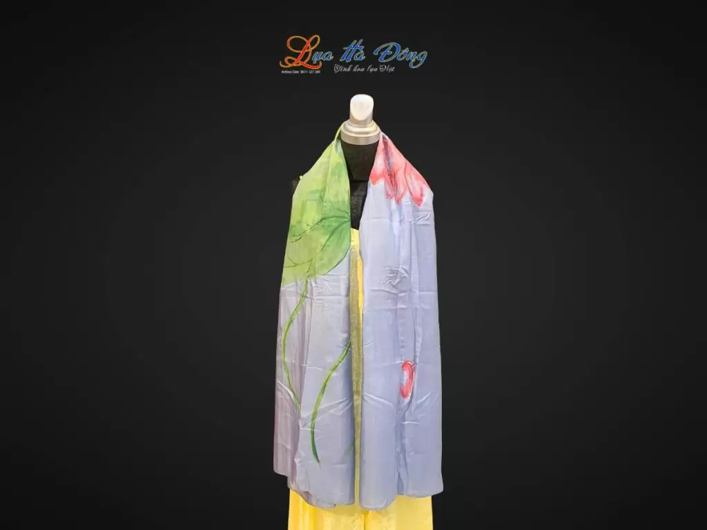 Khăn lụa tơ tằm vẽ tay hoa sen