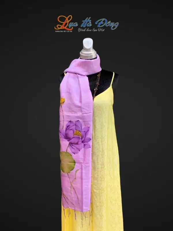 Khăn lụa tơ tằm vẽ tay hoa sen tua rua 100% silk