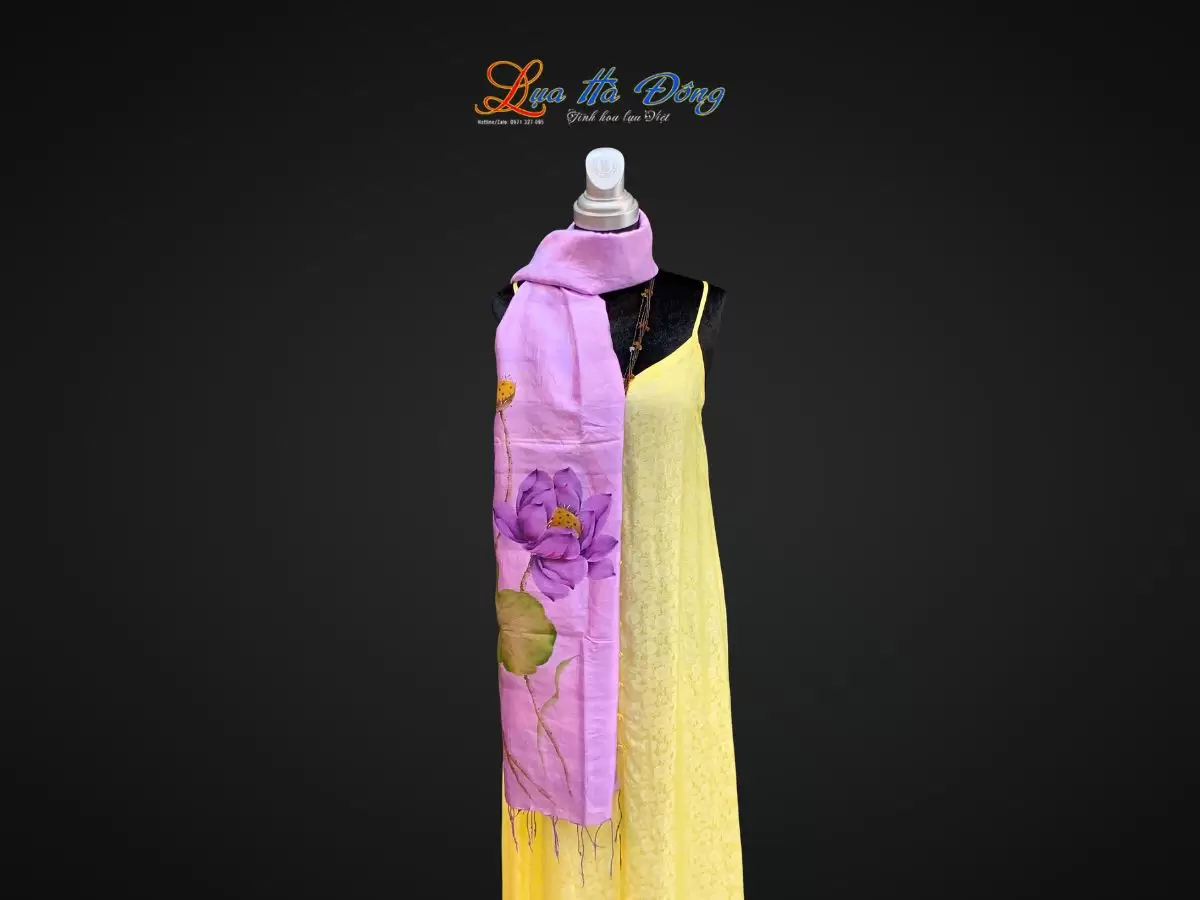 Khăn lụa tơ tằm vẽ tay hoa sen tua rua 100% silk