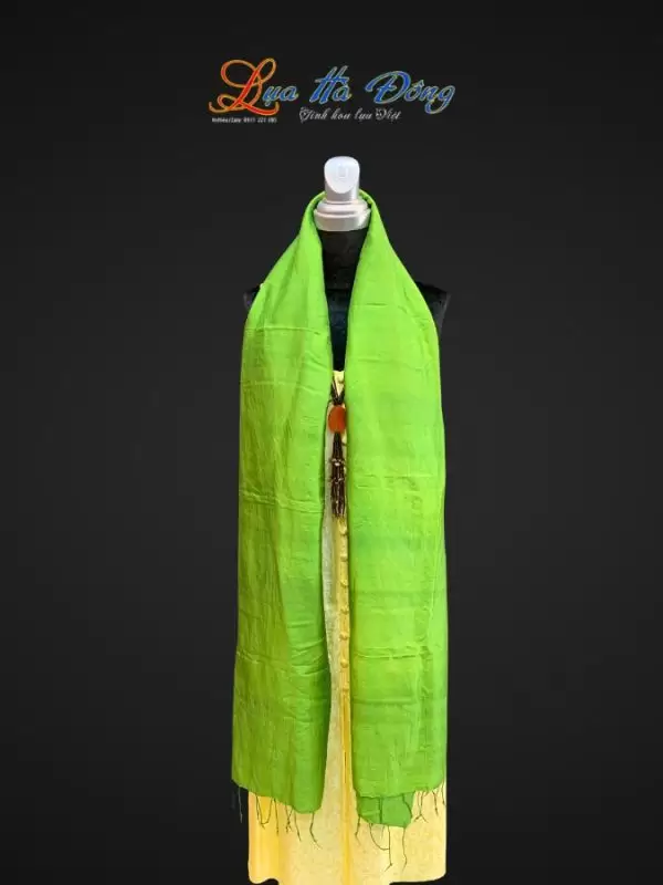 Khăn lụa tơ tằm màu xanh lá