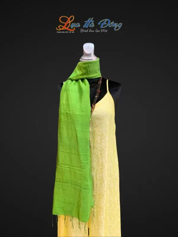 Khăn lụa tơ tằm màu xanh lá