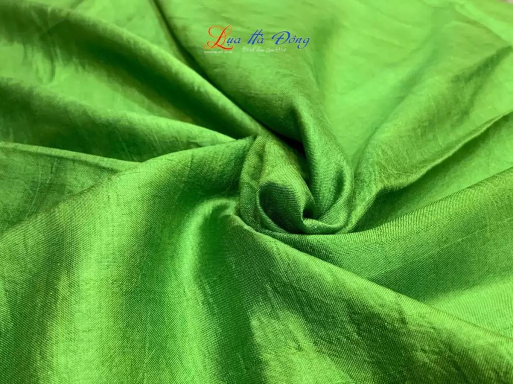Khăn lụa tơ tằm màu xanh lá