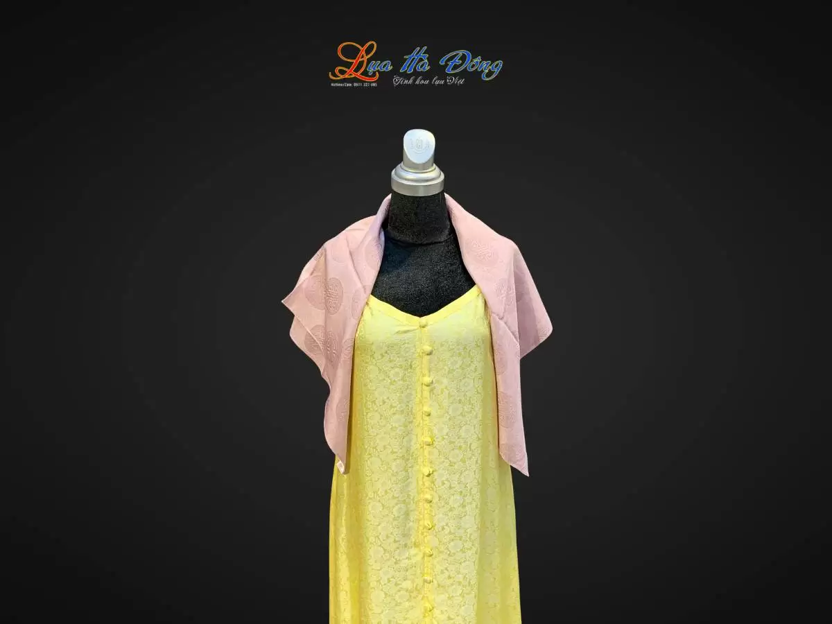 Khăn lụa vân cổ triện thọ