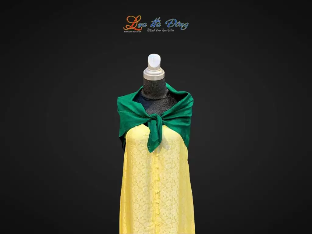 Khăn lụa vân cổ triện thọ