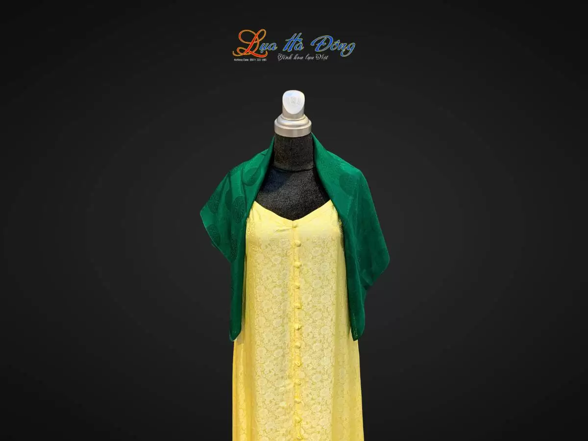 Khăn lụa vân cổ triện thọ