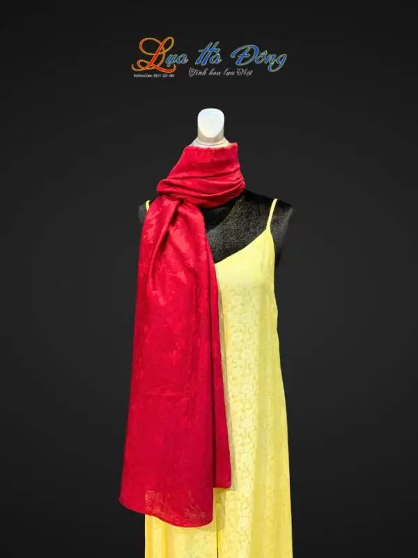 Khăn lụa vân cổ triện thọ