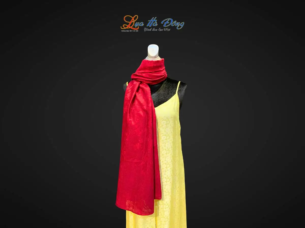 Khăn lụa vân cổ triện thọ