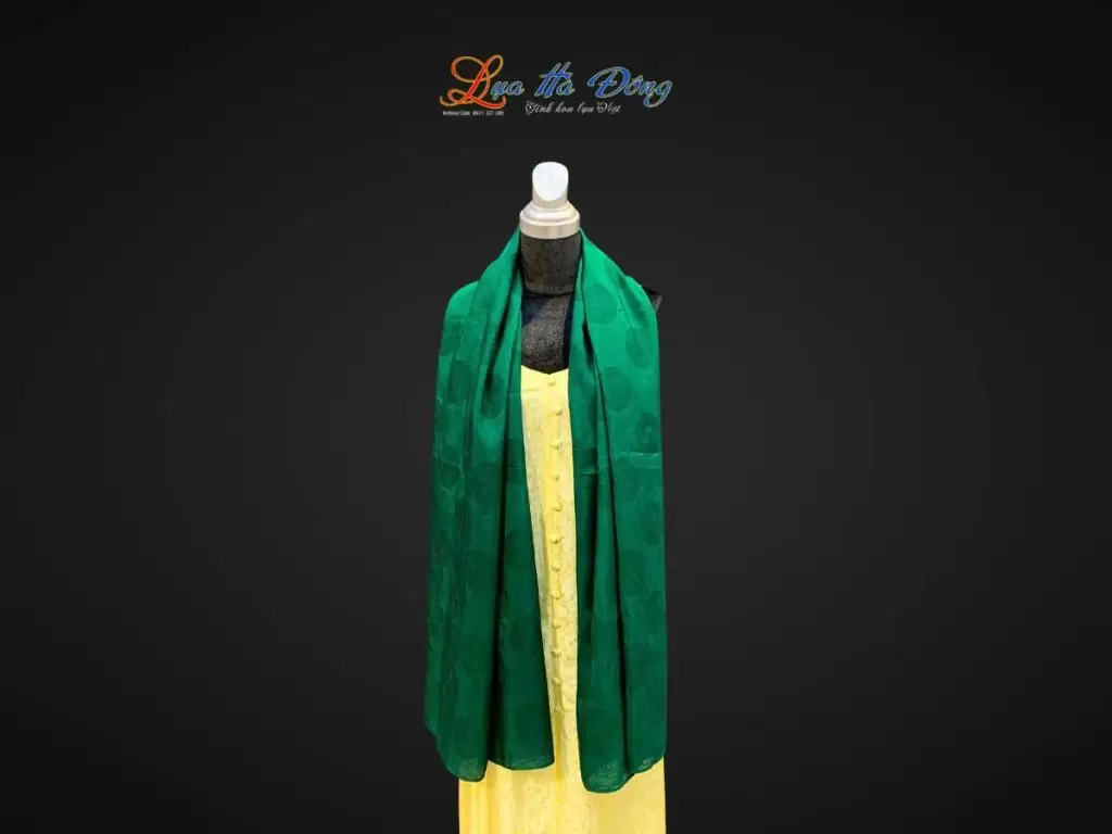 Khăn lụa vân cổ triện thọ