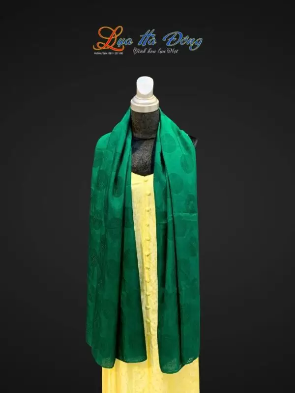 Khăn lụa vân cổ triện thọ