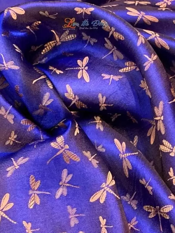 Khăn lụa vuông họa tiết chuồn chuồn xanh tím