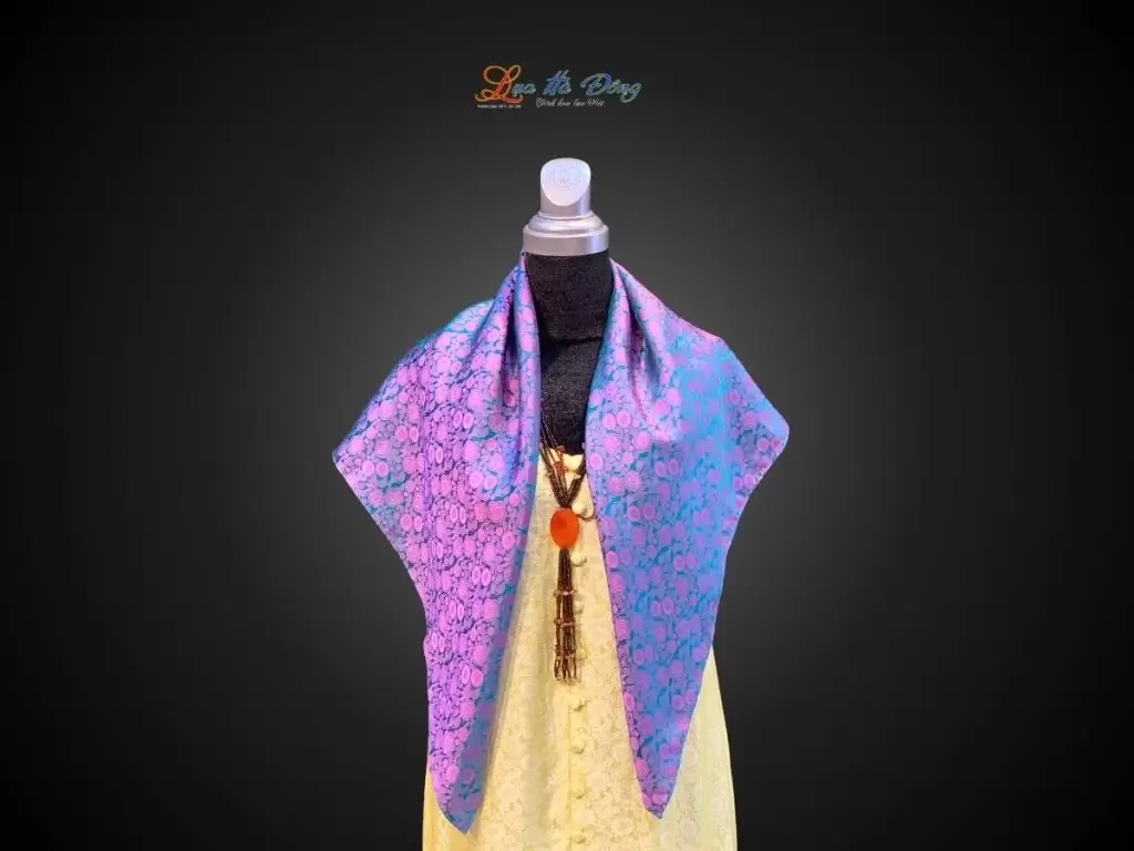 Khăn lụa vuông họa tiết hồng thọ tím xanh