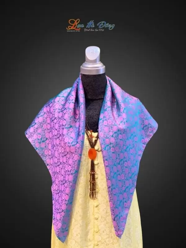 Khăn lụa vuông họa tiết hồng thọ tím xanh