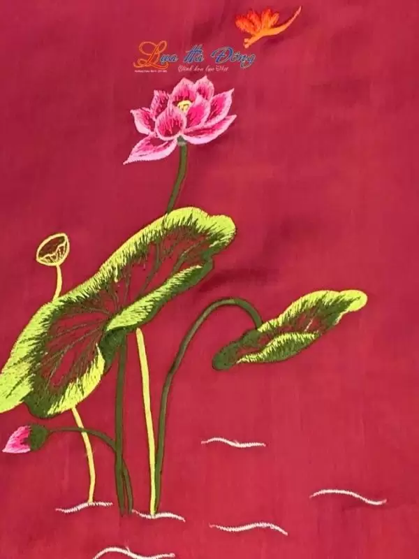 Khăn lụa trơn thêu sen đỏ mận