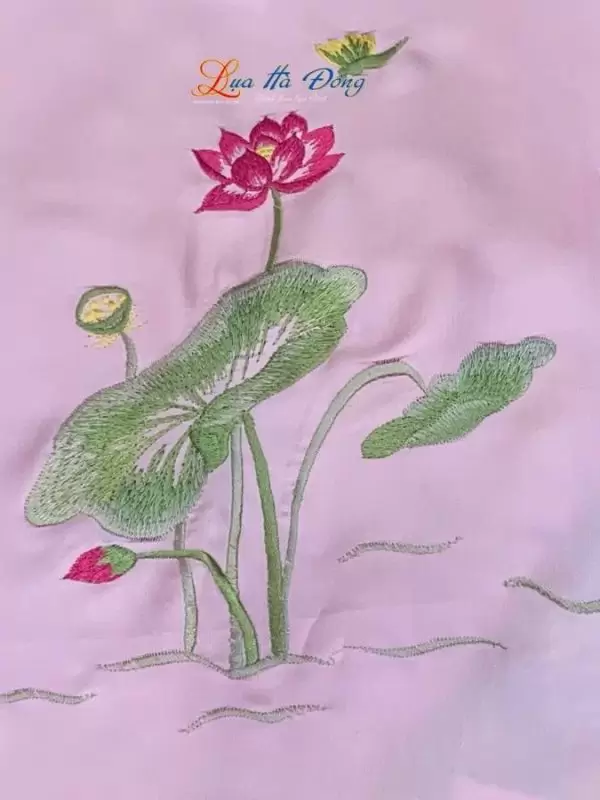 Khăn lụa trơn thêu sen hồng phấn