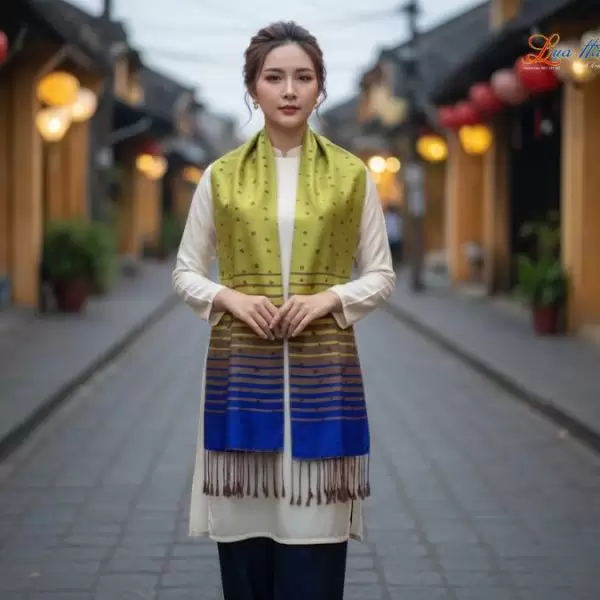 Khăn Lụa Tơ Tằm Họa Tiết Lá Dâu