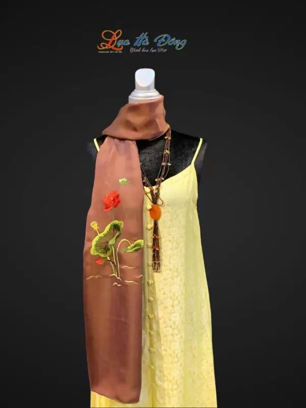 Khăn lụa trơn thêu sen nâu cà phê