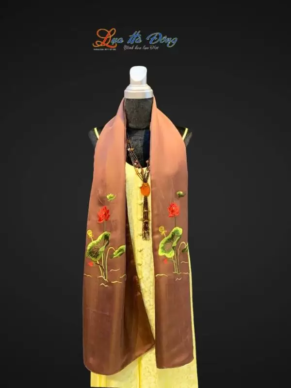 Khăn lụa trơn thêu sen nâu cà phê