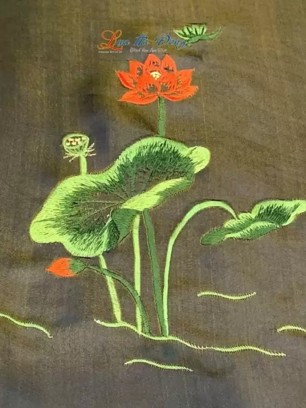 Khăn lụa trơn thêu sen vàng đen