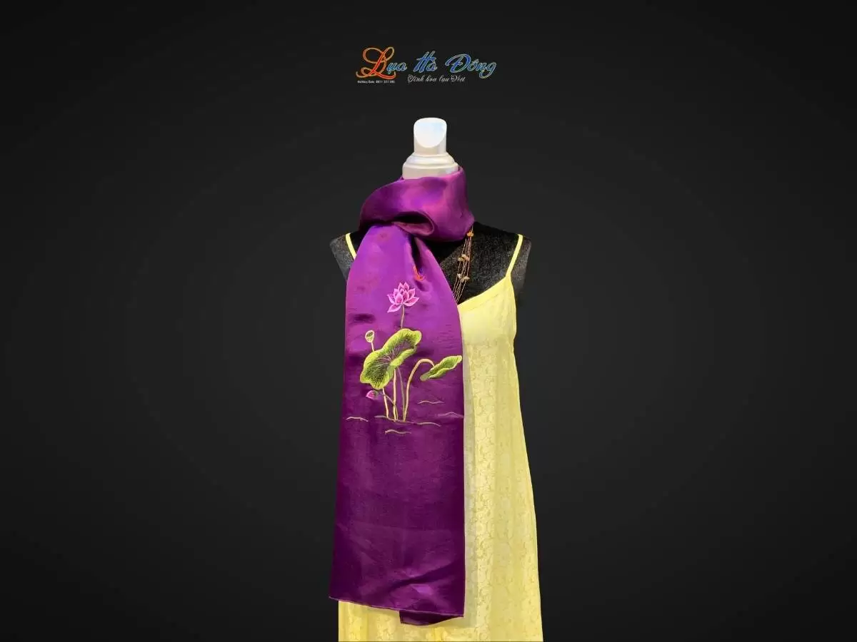Khăn lụa trơn thêu sen tím cà