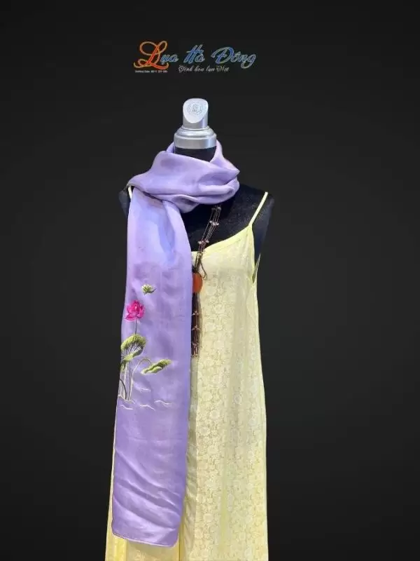 Khăn lụa thêu sen trơn tím hoa cà