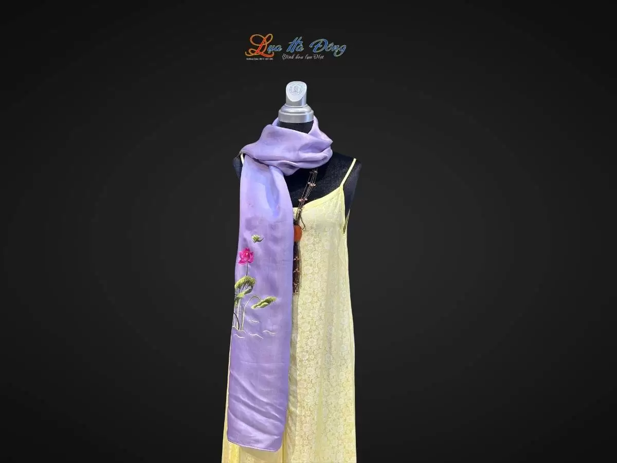 Khăn lụa thêu sen trơn tím hoa cà