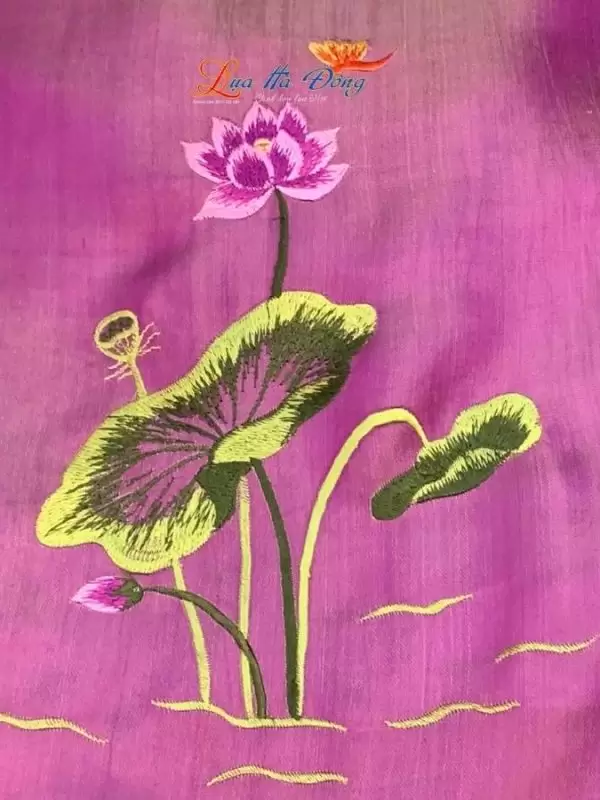 Khăn lụa trơn thêu sen tím hồng