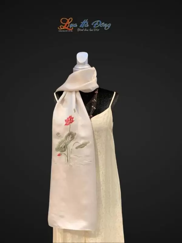 Khăn lụa trơn thêu sen trắng ngọc trai