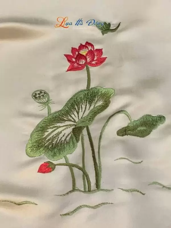 Khăn lụa trơn thêu sen trắng ngọc trai