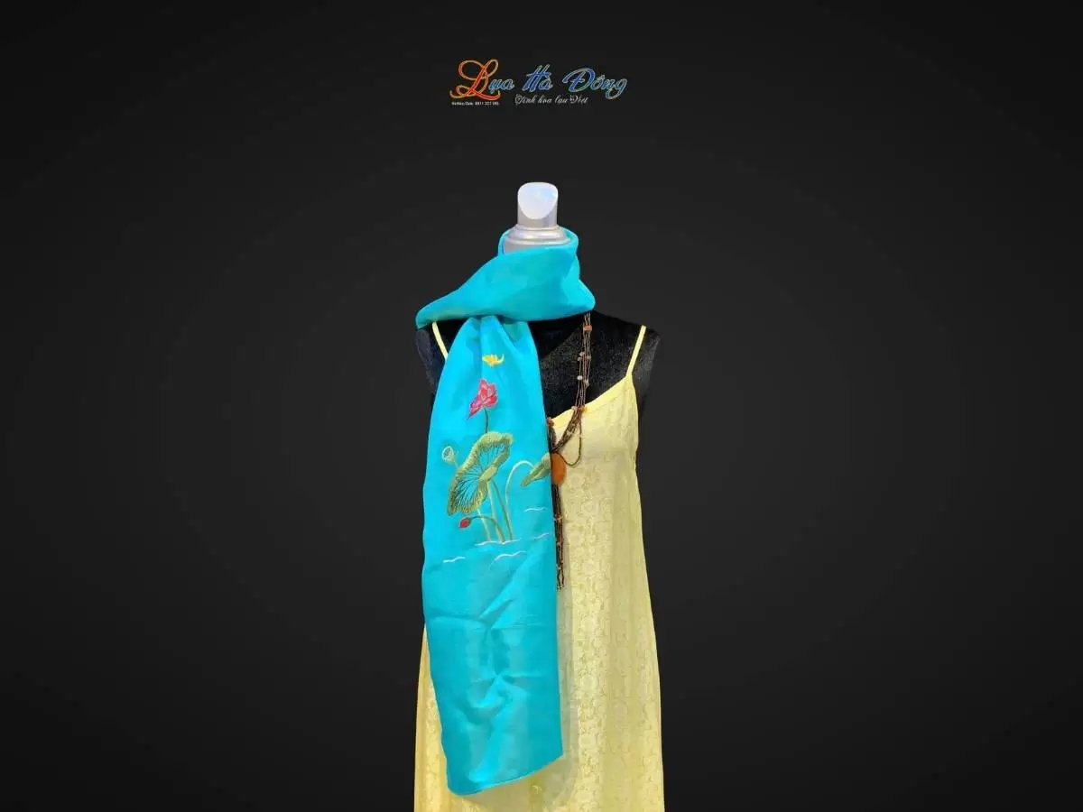 Khăn lụa trơn thêu sen xanh ngọc