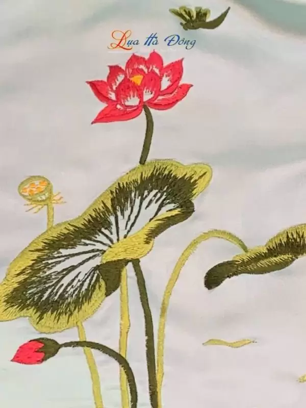 Khăn lụa trơn thêu sen xanh mint