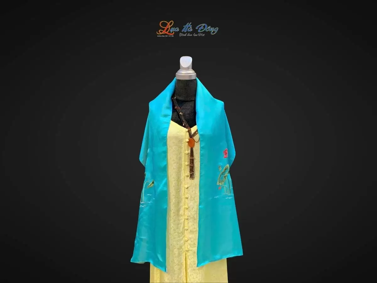 Khăn lụa trơn thêu sen xanh ngọc