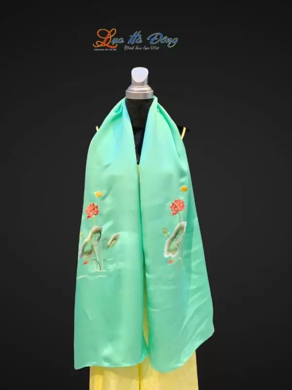 Khăn lụa trơn thêu sen xanh ngọc bích