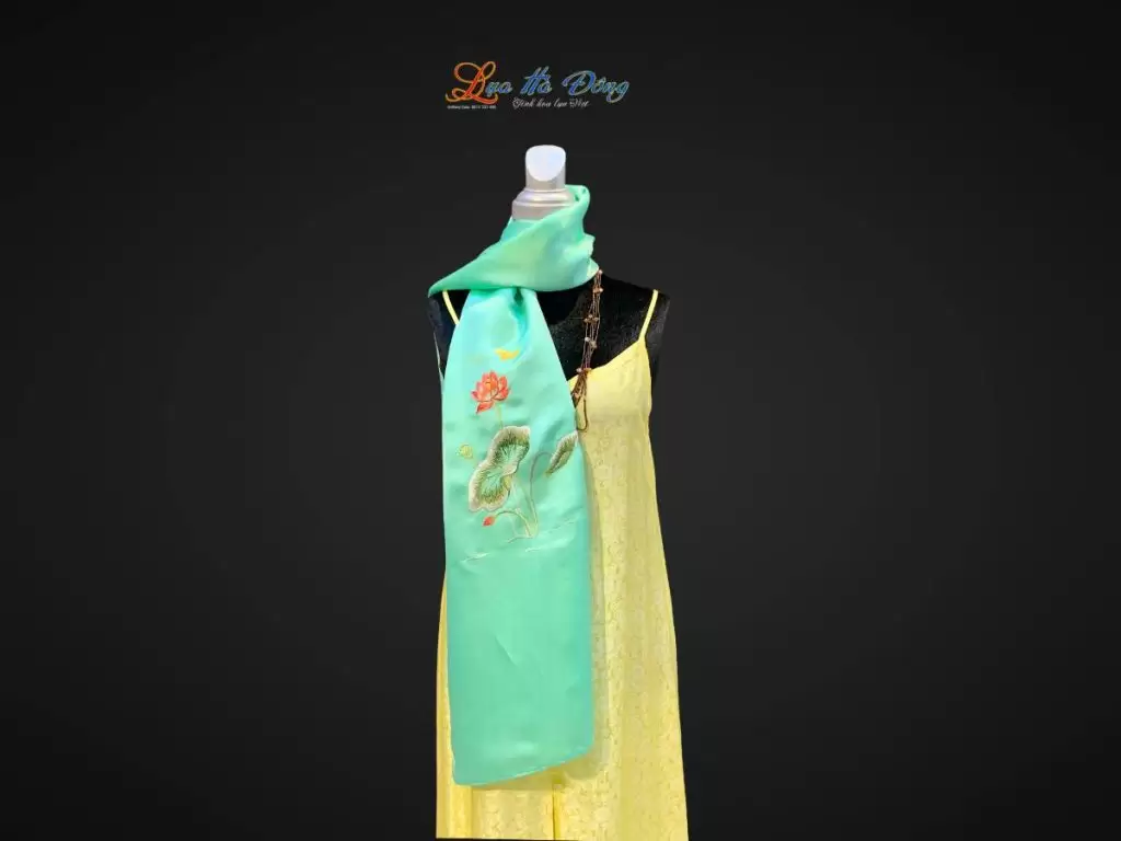 Khăn lụa trơn thêu sen xanh ngọc bích