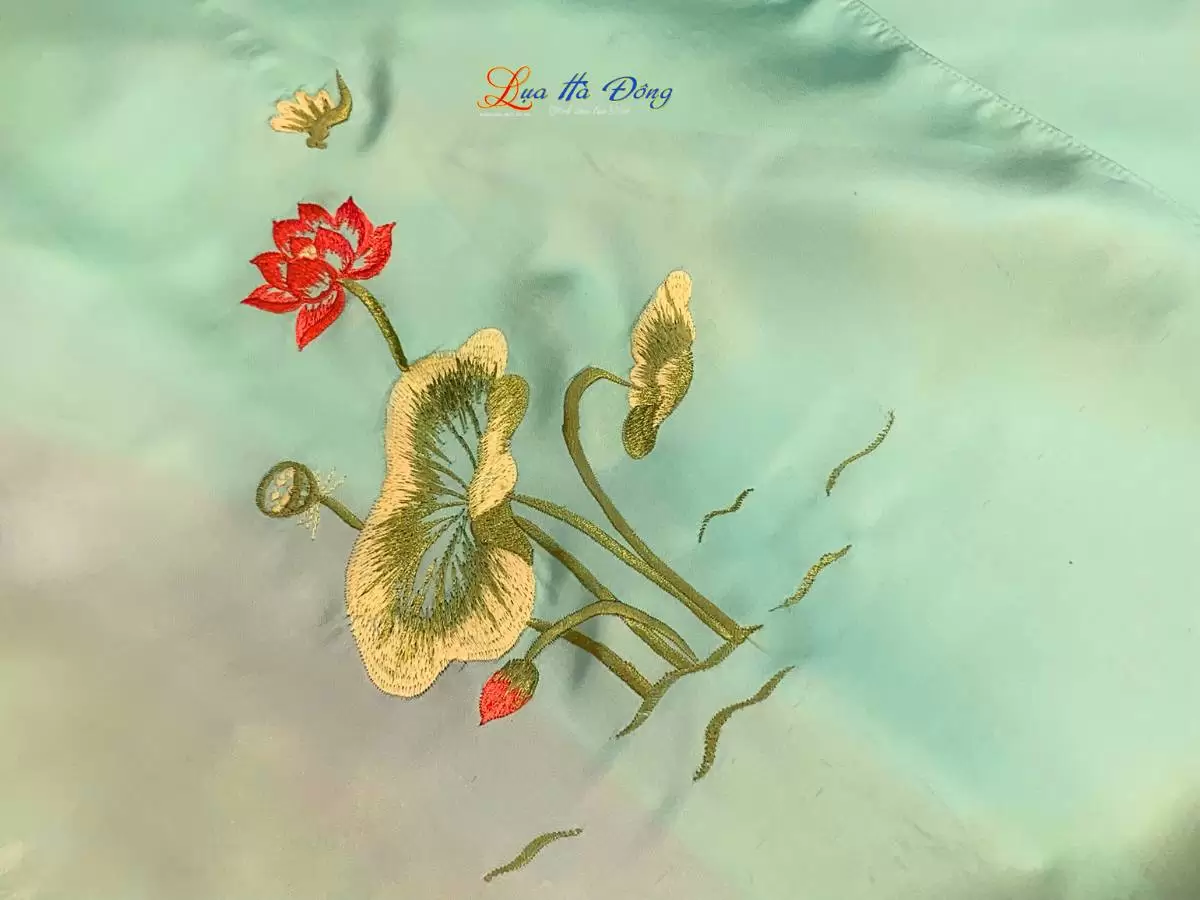 Khăn lụa trơn thêu sen xanh ngọc bích