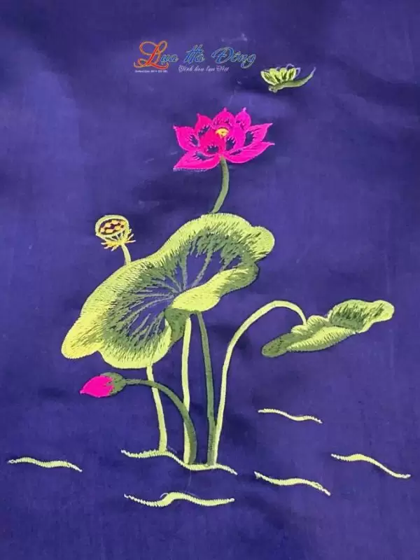 Khăn lụa trơn thêu sen xanh than