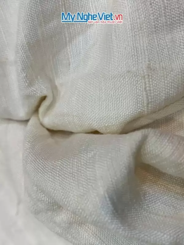 Khăn lụa đũi họa tiết hoa sen thêu tay 100% silk