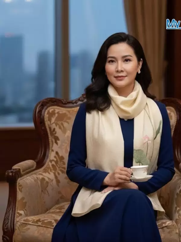 Khăn lụa đũi họa tiết hoa sen thêu tay 100% silk