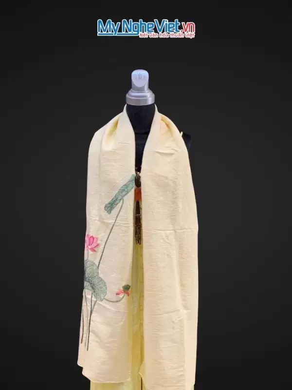 Khăn lụa đũi họa tiết hoa sen thêu tay 100% silk