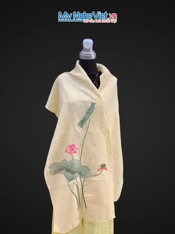 Khăn lụa đũi họa tiết hoa sen thêu tay 100% silk