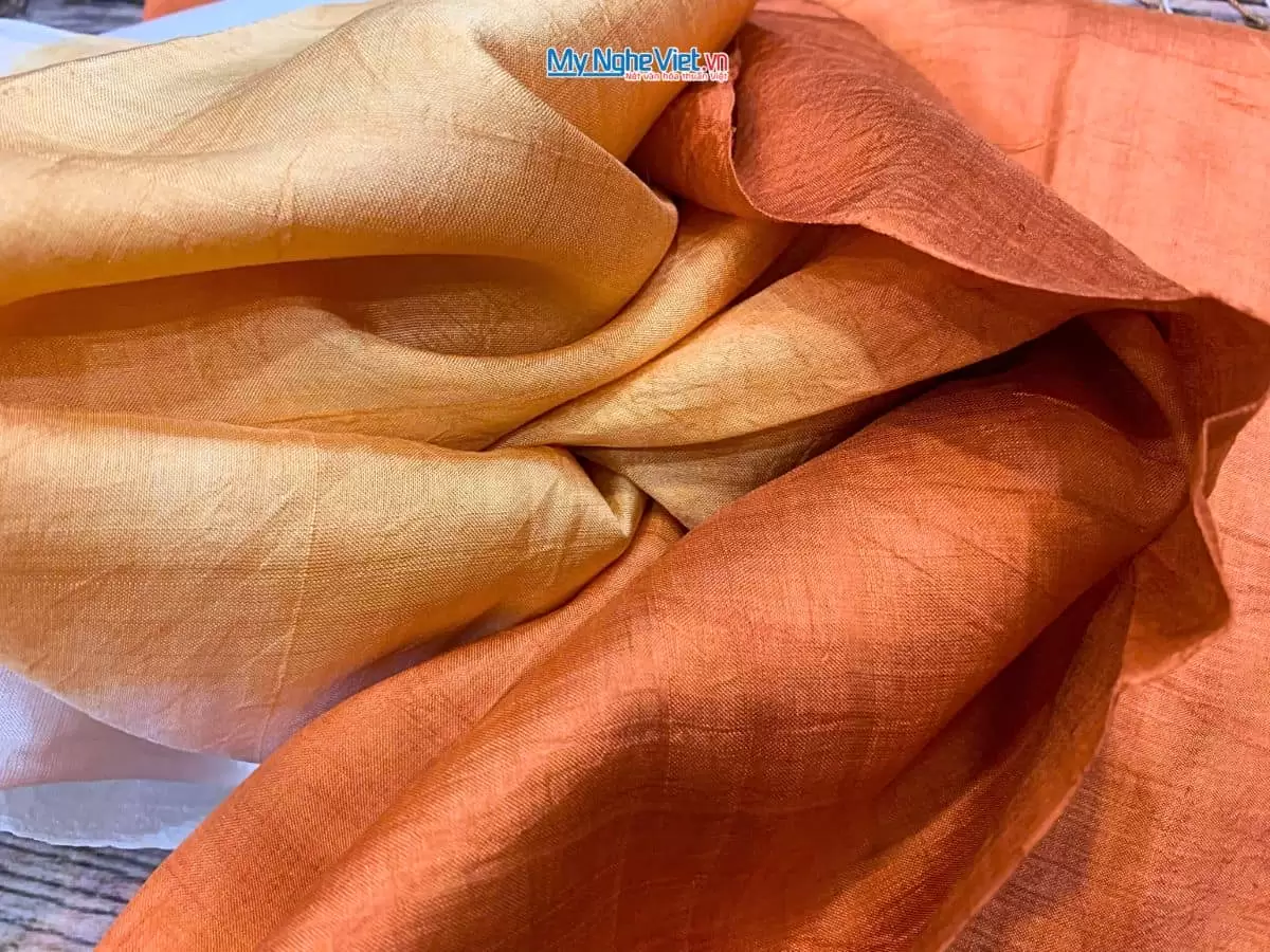 Khăn lụa tơ tằm loang màu cam